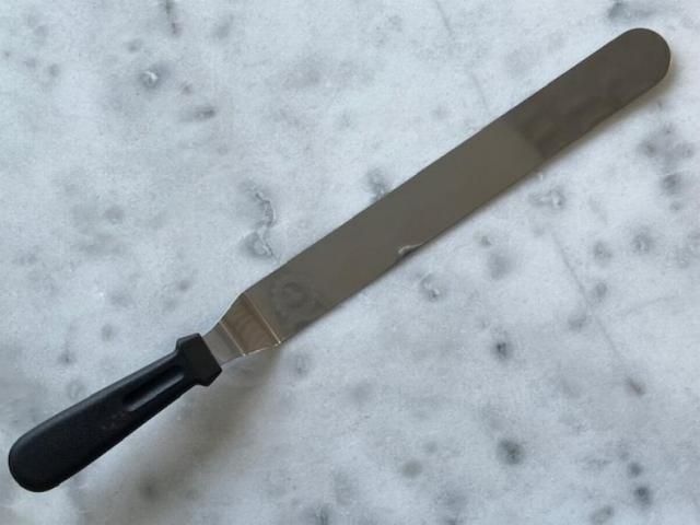 Spatula 30x3,5 cm hajlított]