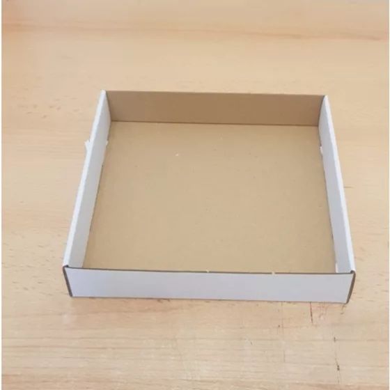 26x26x12 cm tortadoboz teteje]
