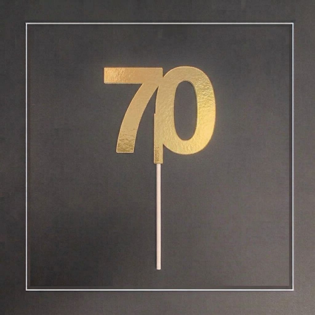 70-es szám beszúró]